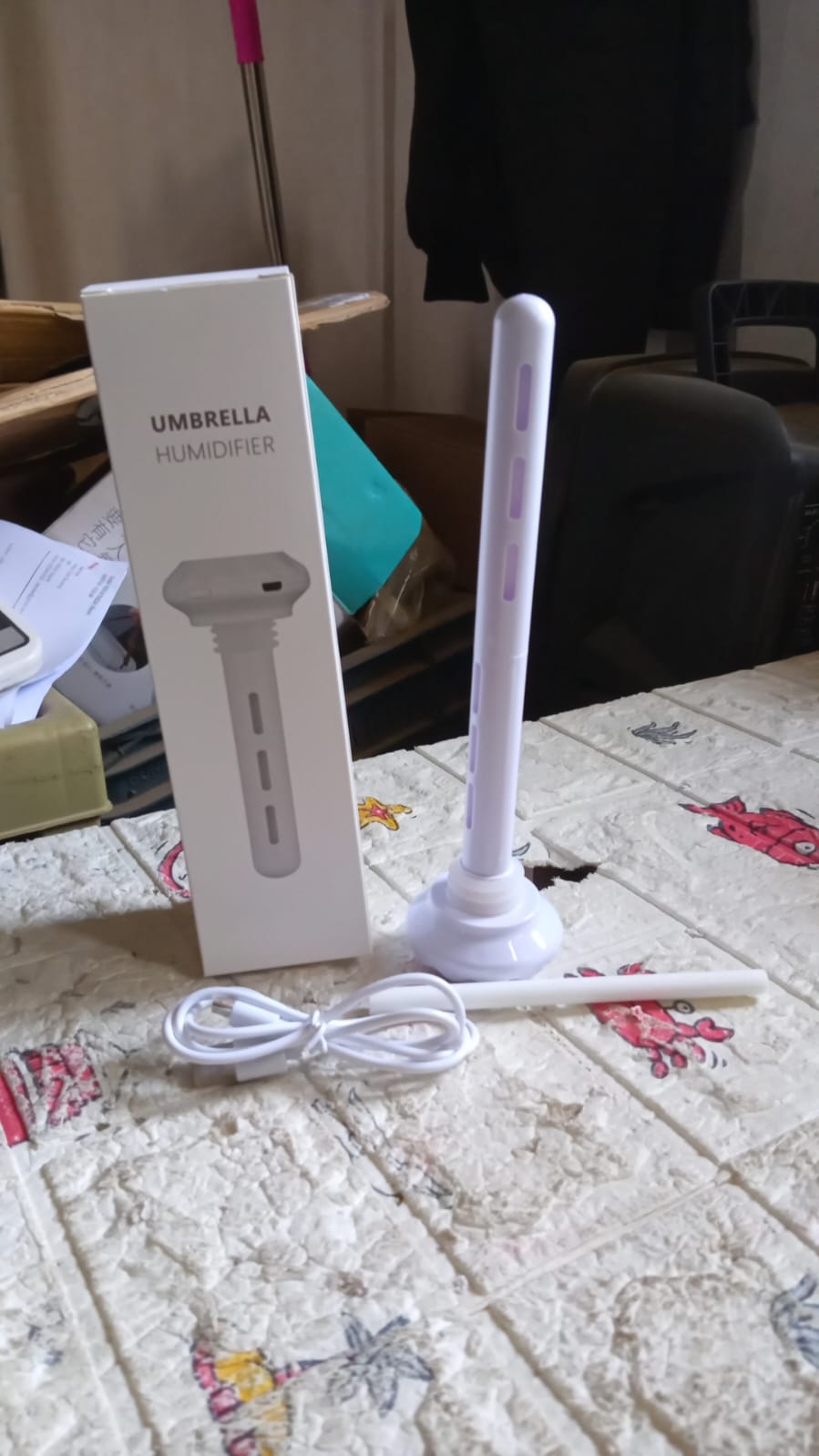 Mini Portable Humidifier for Car, Personal USB Powered Bedroom Quiet Humidified Ultrasonic Cool Mist Humidifier Plants, Car, Travel, Office, Hotel (1 Pc)