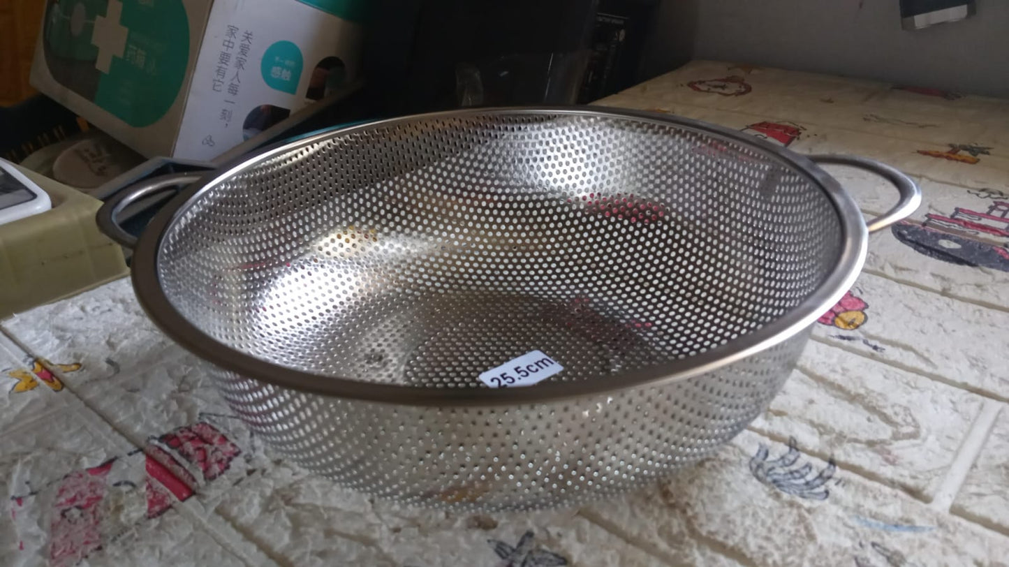 Stainless Steel Colander with Handle, Large Metal Mesh Basket Strainer for Pasta, Spaghetti, Berry, Veggies, Fruits, Kitchen Food Colander, Dishwasher Safe (1 pc / 25.5 cm)