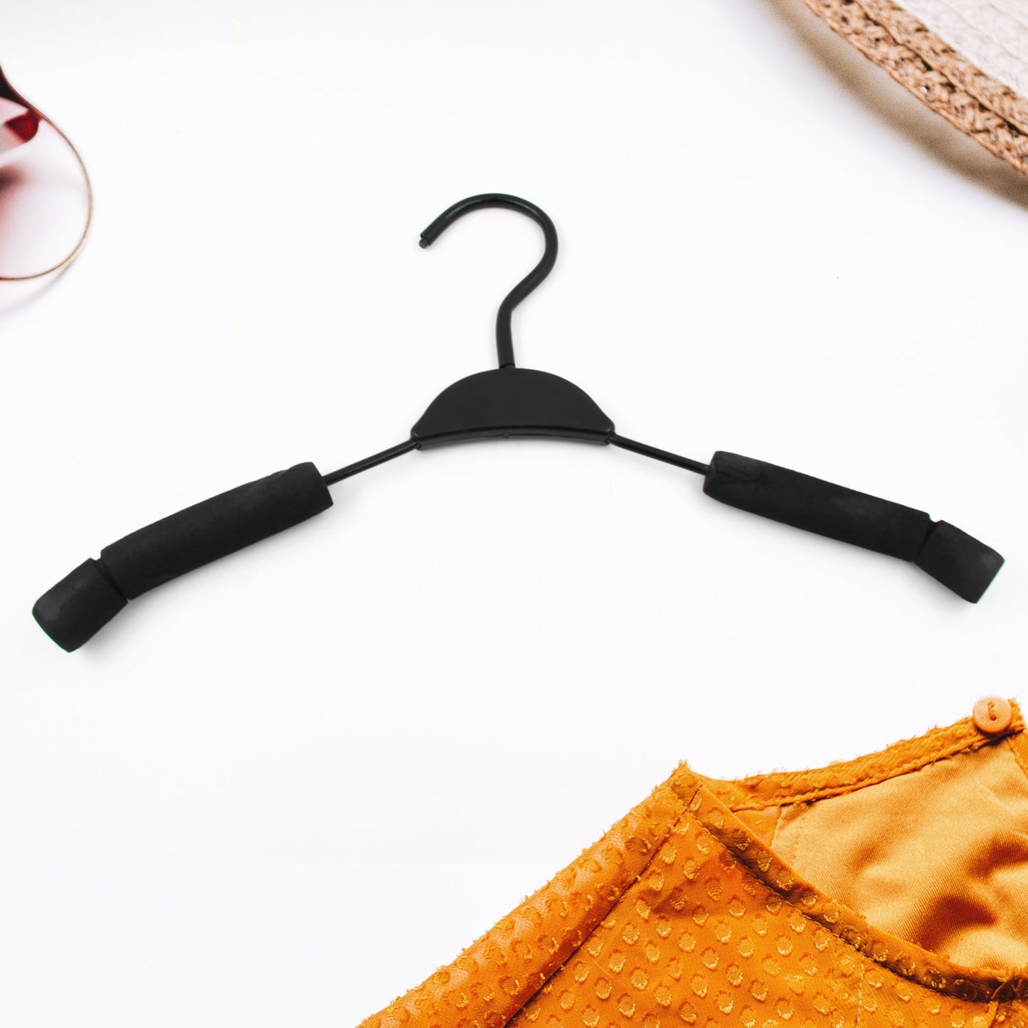 Solid Sponge Hanger Non-Slip Hanger Home No Trace Clothes Hanging Pants Clip Clothing Store Hangers, Clothes Hanger for Closet Wedding Dress Women, Men, Children Clothing (1 pcs)