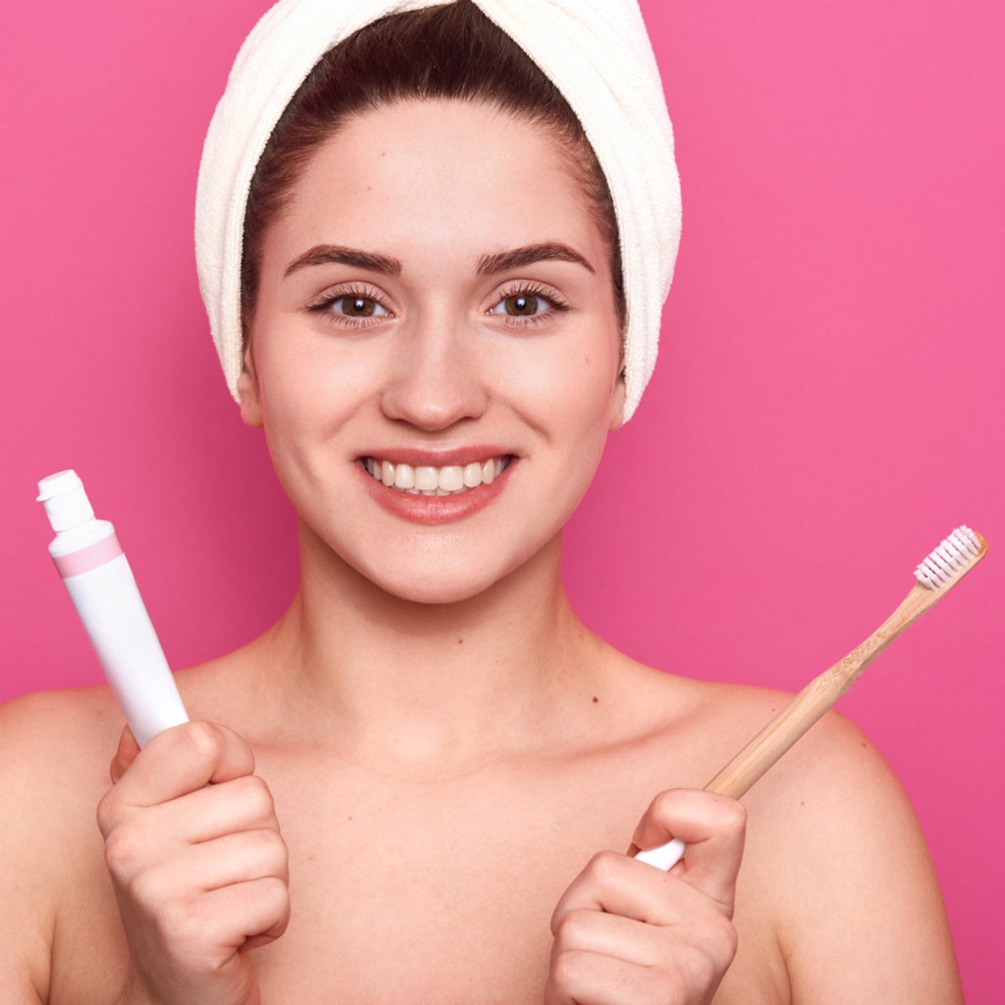 Premium Plastic Toothbrush With Plastic Round Box for Men and Women, Kids, Adults Plastic Toothbrush (10 pcs Set)