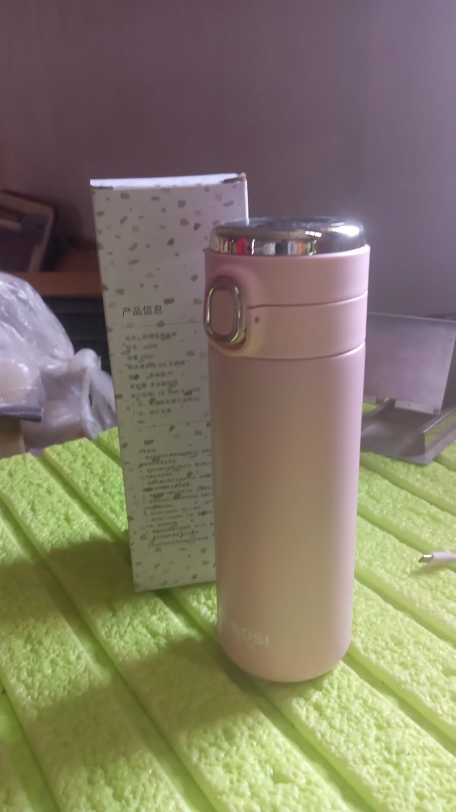 Smart Vacuum Insulated Water Bottle with LED Temperature Display, Cold & Hot | Leak Proof | Office Bottle | Gym | Home | Kitchen | Hiking | Trekking | Travel Bottle (Mix Color & Design / 320 ML)