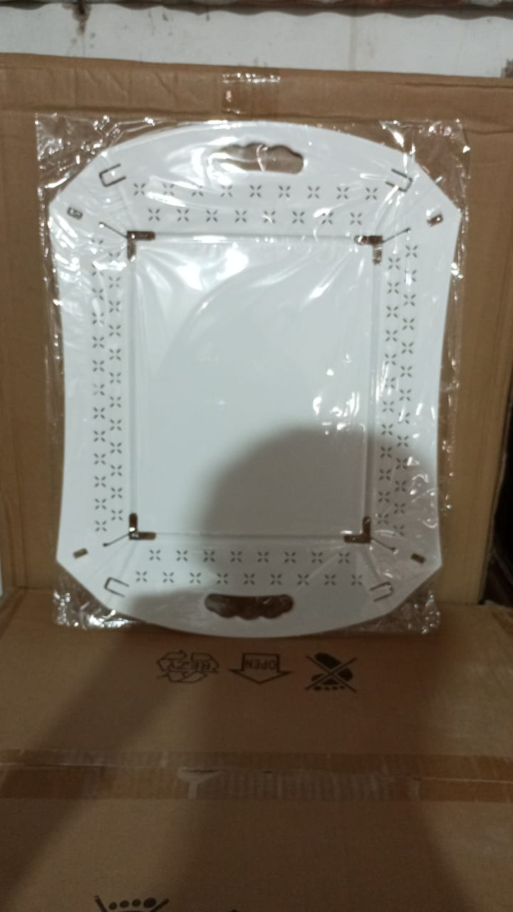 Foldable Serving Tray Plastic Serving Tray With Handle Serving Tray For Food, Kitchen, Outdoors, Restaurants (1 Pc)